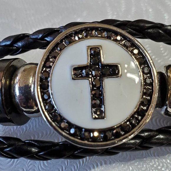 Ginger snap/Interchangeable Button Snap bracelet, it is an eyecatcher - Picture 2 of 5